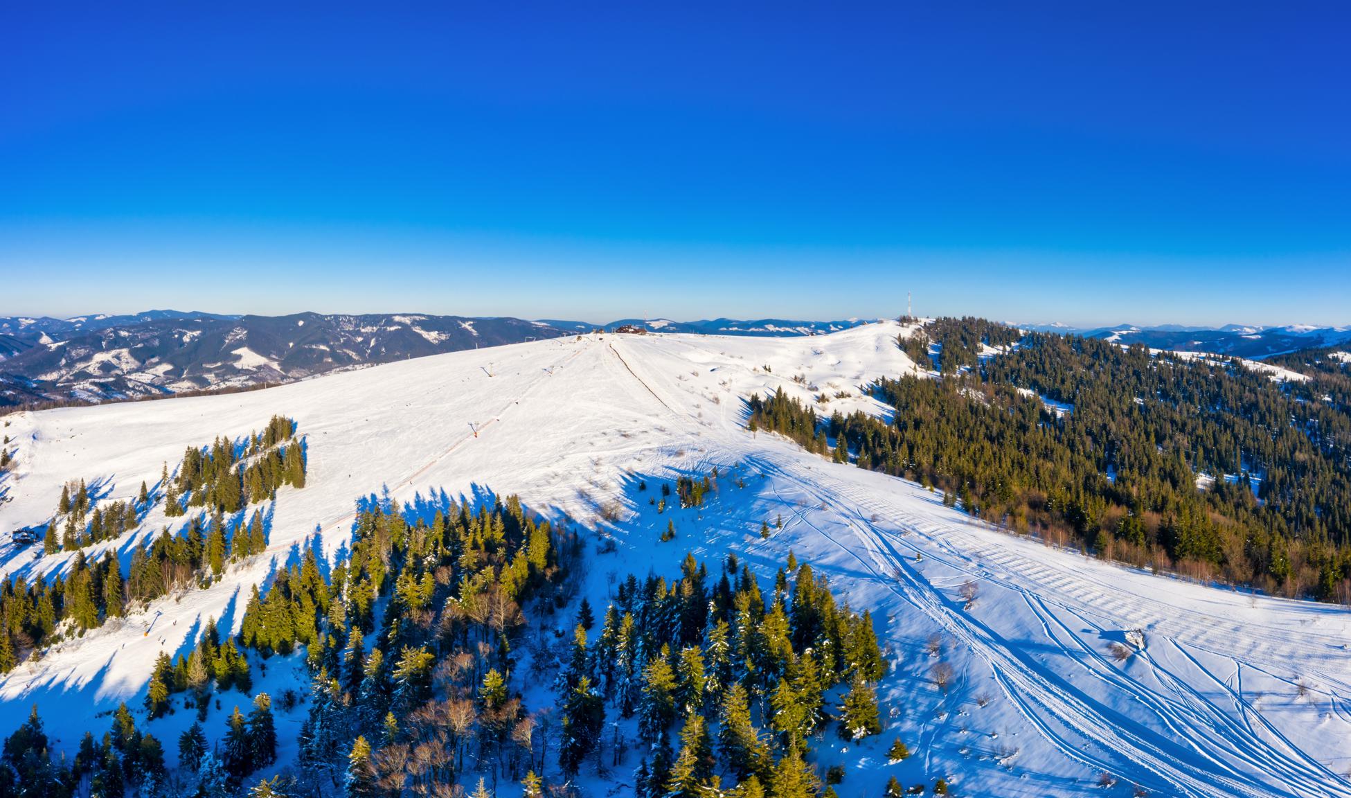 magical-winter-panorama-of-beautiful-snowy-slopes-2023-11-27-05-12-57-utc-1951x1152.jpg