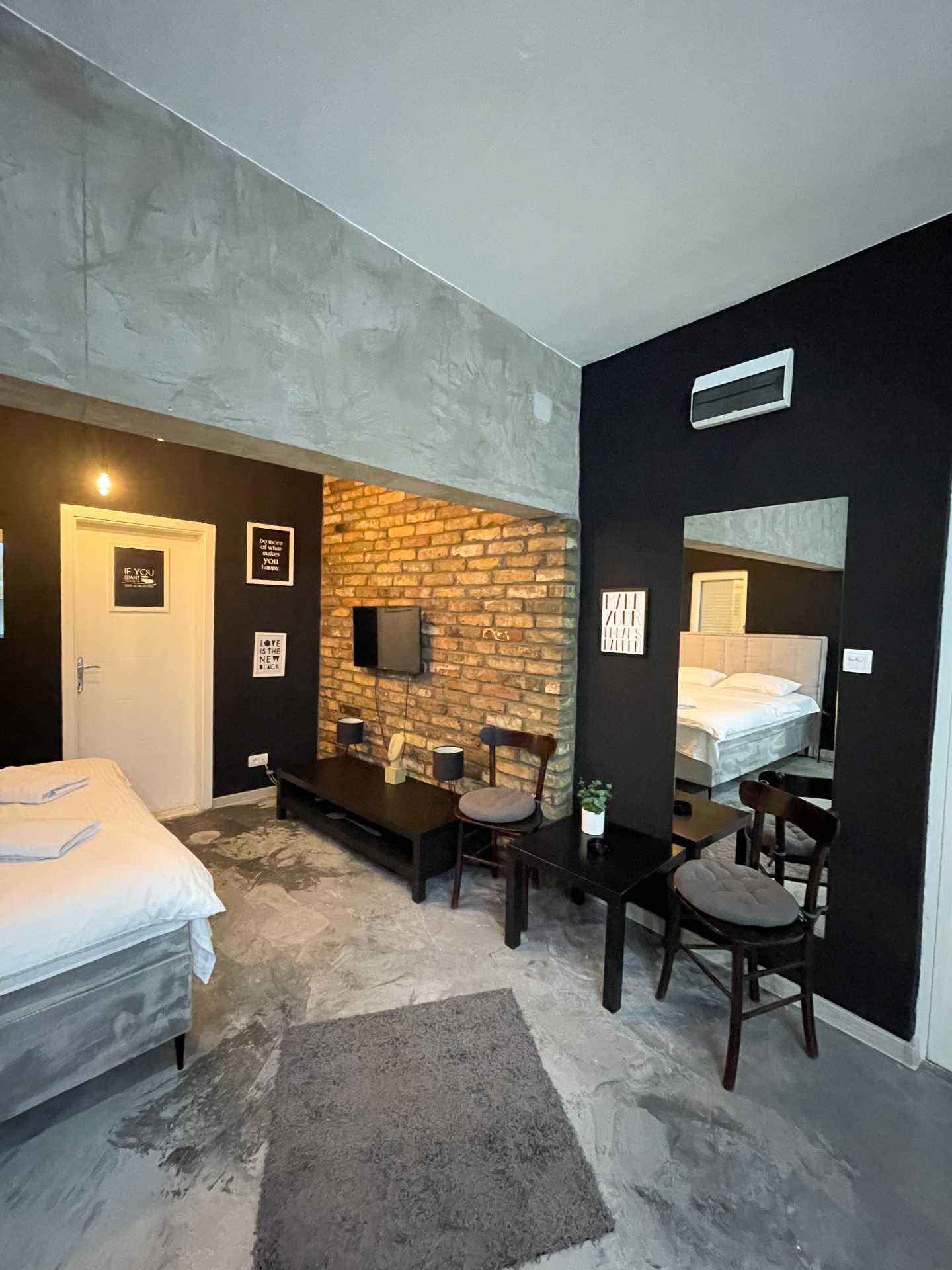 Hedonist-Boulevard Stayhouse