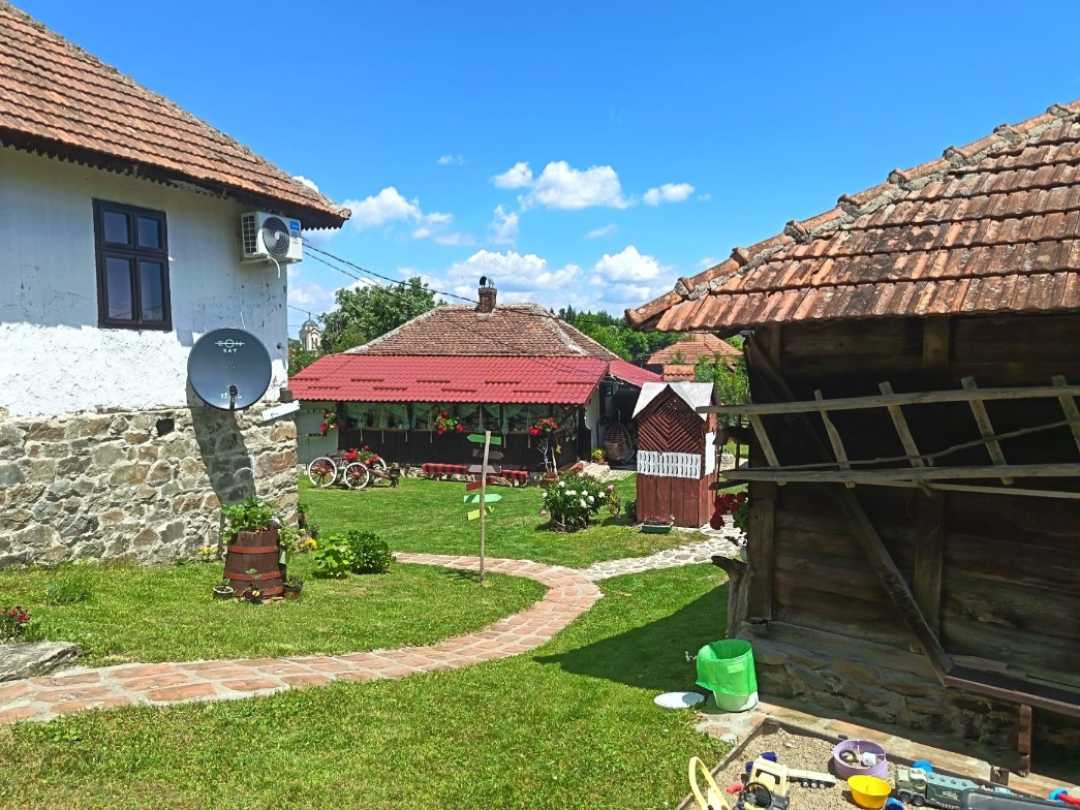 Domacinstvo Jevtic