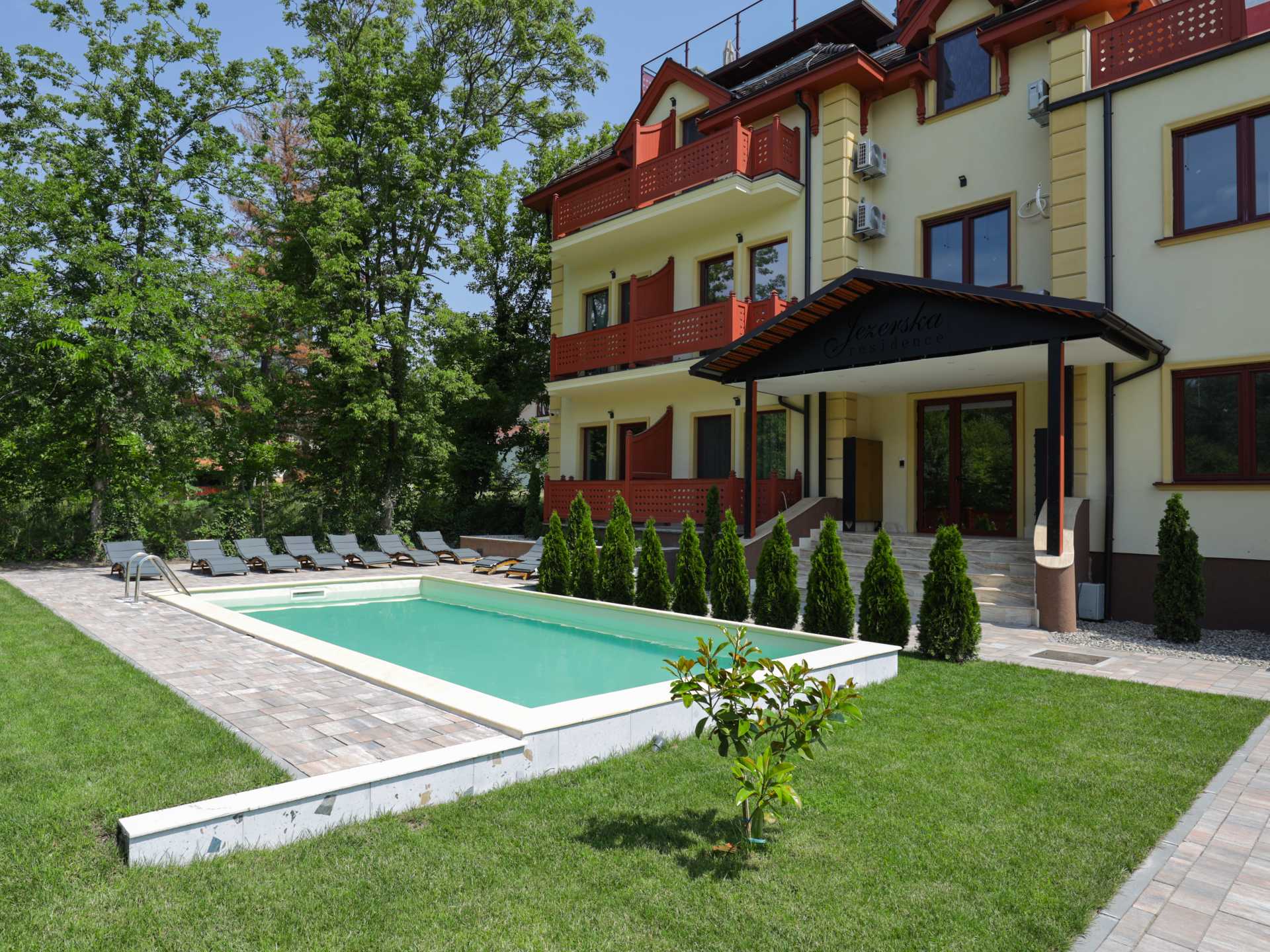 ETA 2 APARTMENT