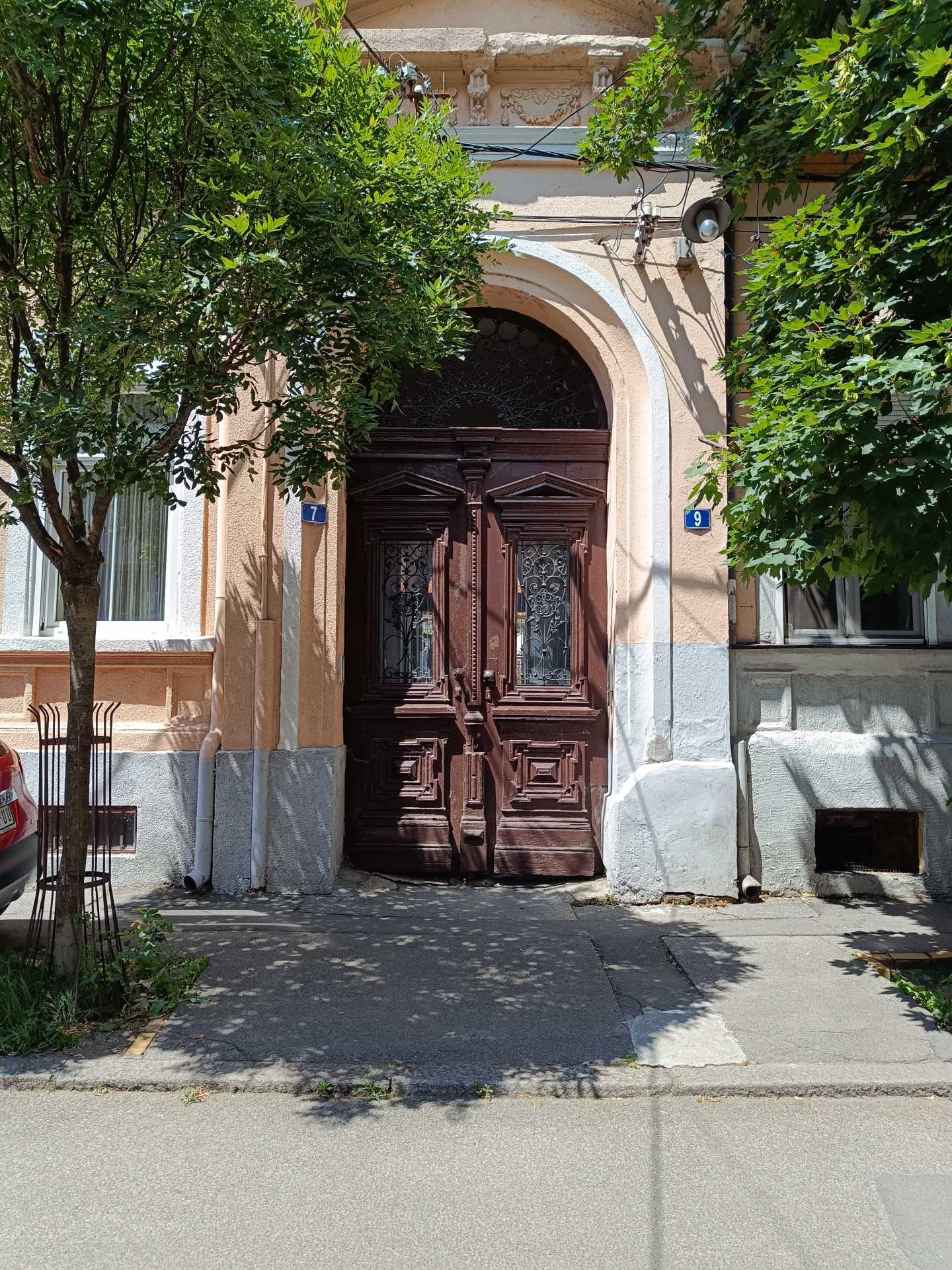Zemun Central